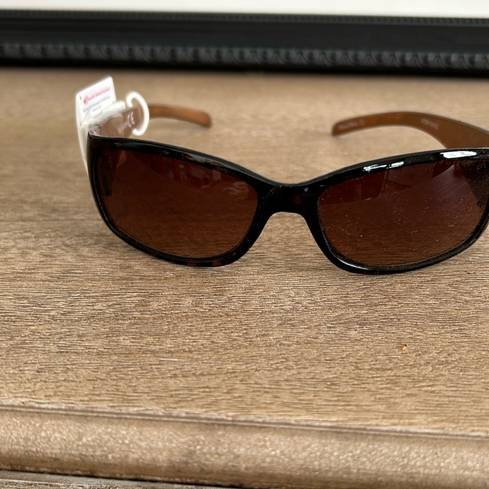 Lady’s sunglasses